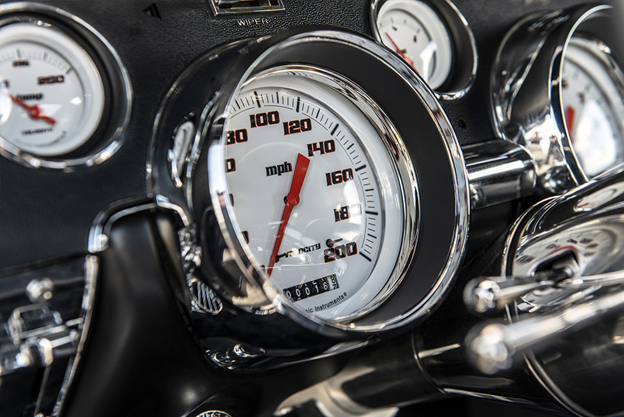 interior gauges of the mustang
